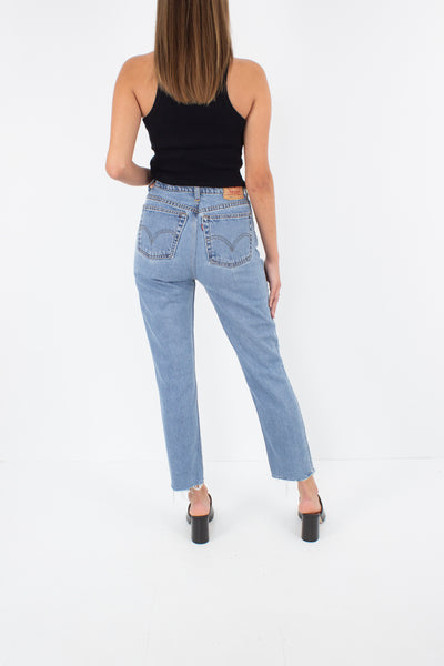 Levis Jeans - High Waist - Cropped Leg - Light Blue Wash - Size 24" / XS / 6